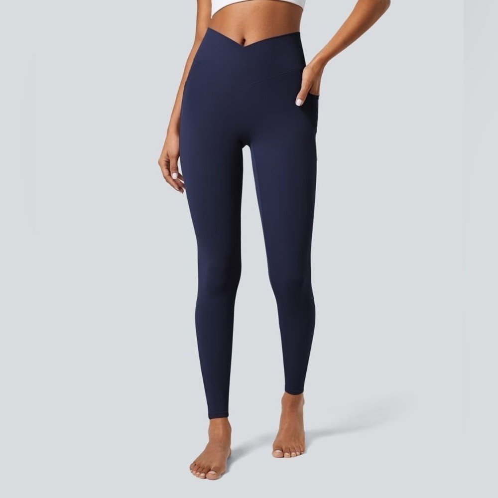 Halara Cloudful™ Fabric Crossover Pocket Plain Leggings small (7/8)